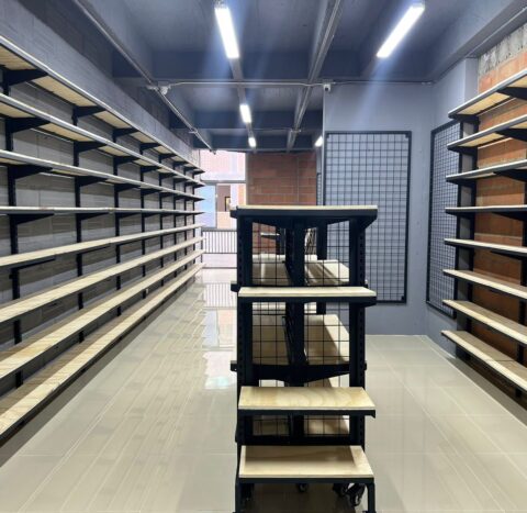 Gondolas hierro y madera EMM