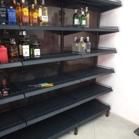 gondola negra metaklica para licoreras